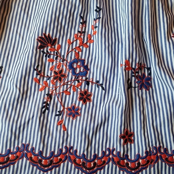 Embroidered Striped skirt - Picture 4 of 7